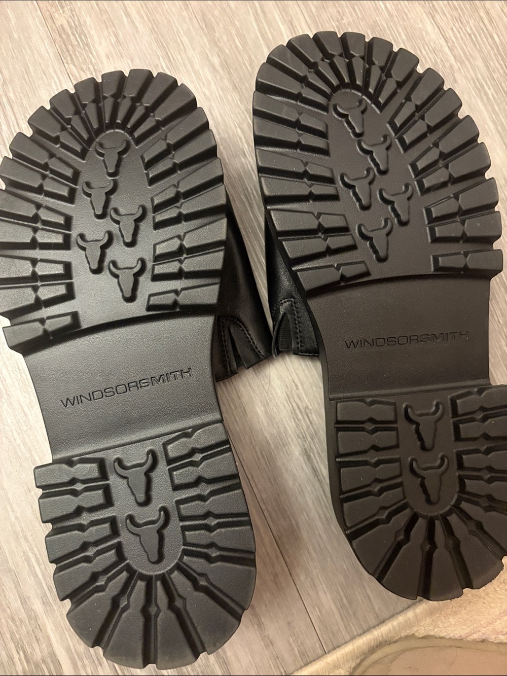 Windsor Smith Black Leather Platform Slide Sandals - Picture 5 of 5